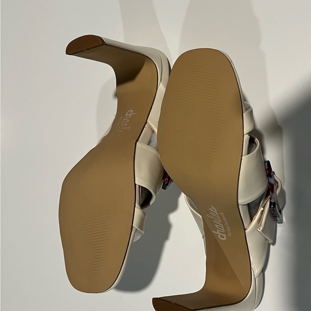 Charles David Cream Heels for Chic Elegance - Picture 7 of 12